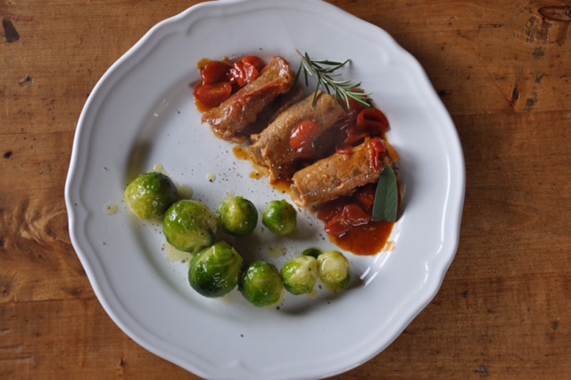 Involtini mit glacierten Kohlsprossen